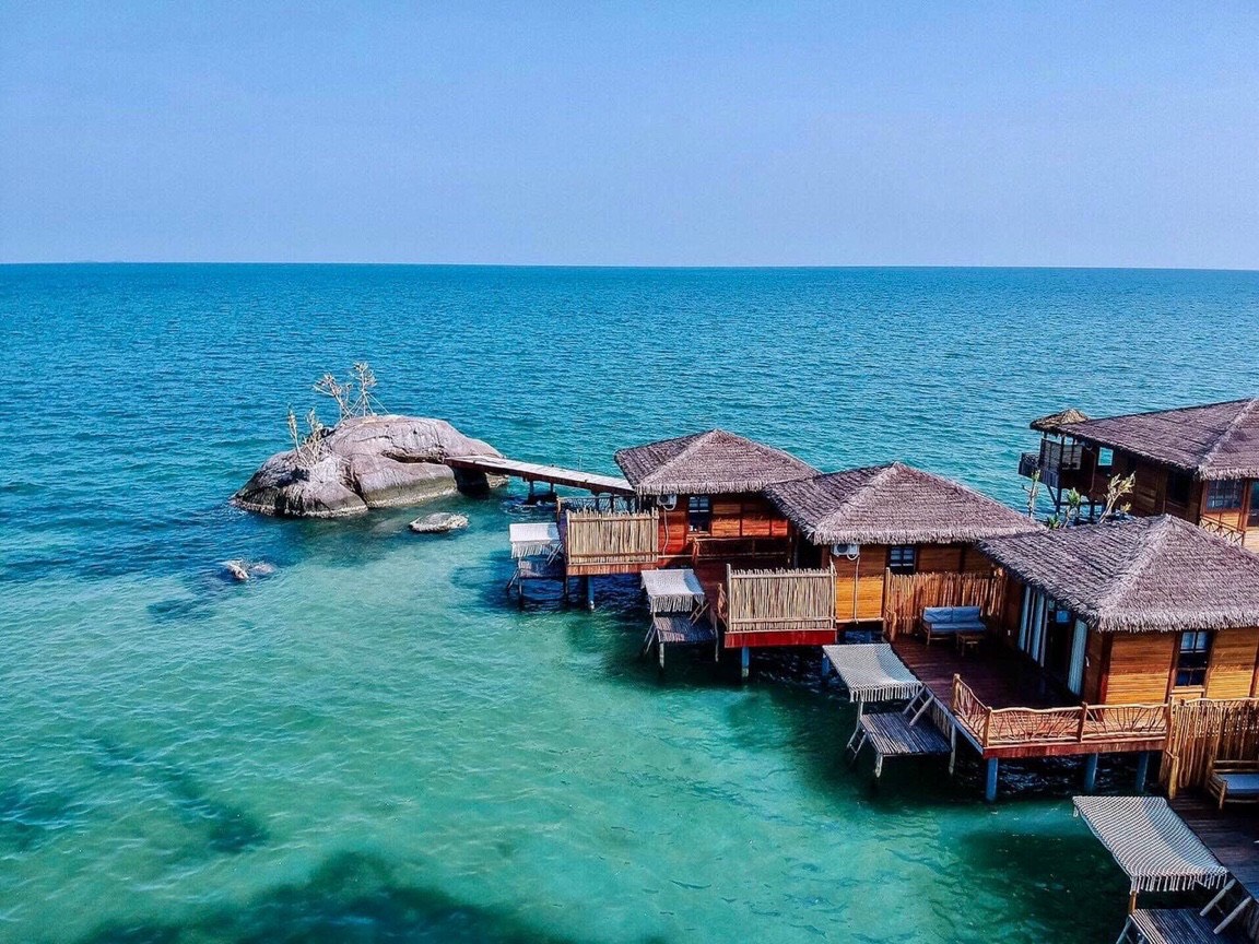 thi công nhà mái lá tại Rocks Beach Boutique Phú Quốc 